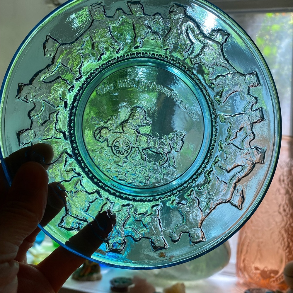 Vintage Tiare Glass Mother Goose “This piggy goes to market” aqua plate 🩵🪿✨🐖✨🩵